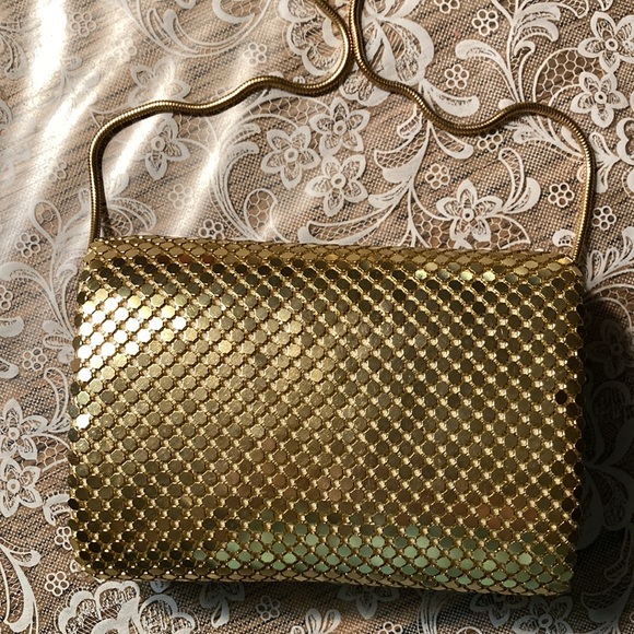 GT metallic evening bag 5 3/4” x 4” w/19” x 2 metallic strap worn in/out. $8 - Picture 2 of 9